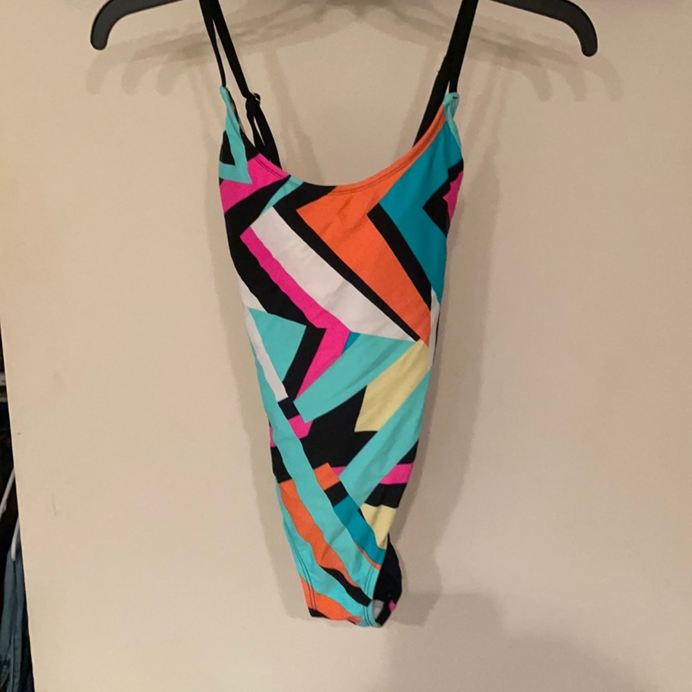 Women’s geometric pattern one piece swimsuit